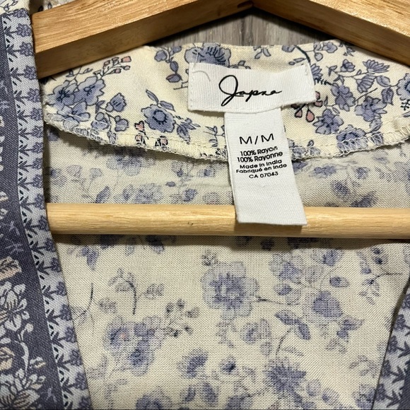 Japna tie up floral boho wrap top - size medium - Picture 3 of 5